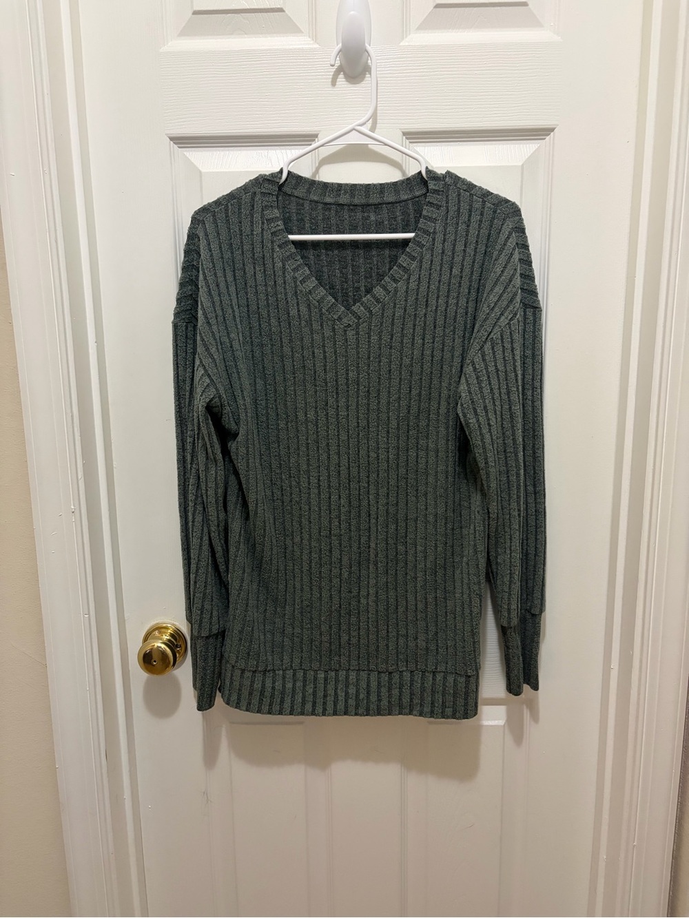 Amazon Women’s Ribbed V‑Neck Sweater Cardigan in Heathered Green